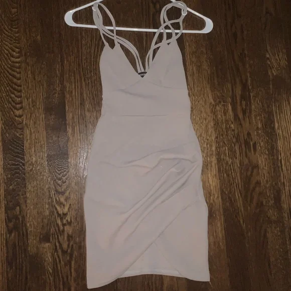 Pretty Little Thing Dress - Picture 2 of 5